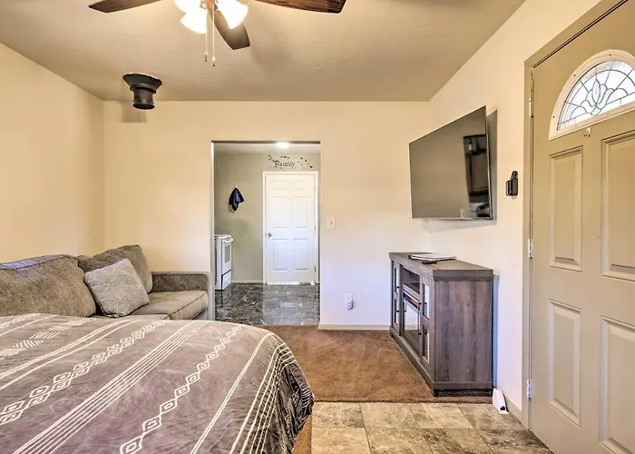 Hot Tub Hideaway In Pinetop: Bring Your Pet! *