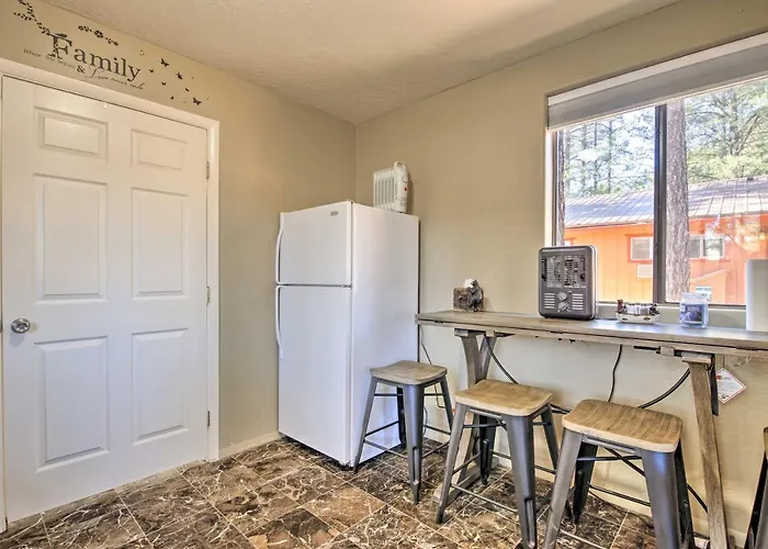 Hot Tub Hideaway In Pinetop: Bring Your Pet! Ferienhaus